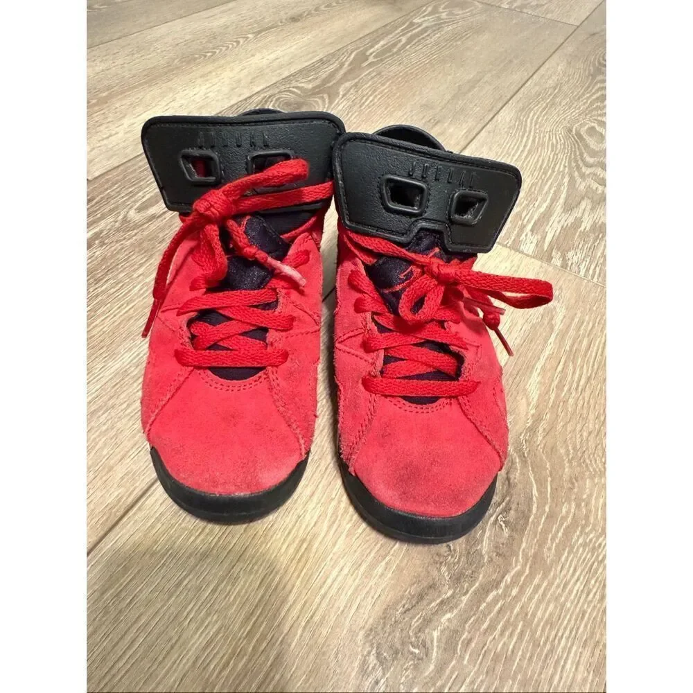 Nike Kids Size 10.5C Air Jordan 6 Retro Toro Bravo Sneakers Varsity Red Suede